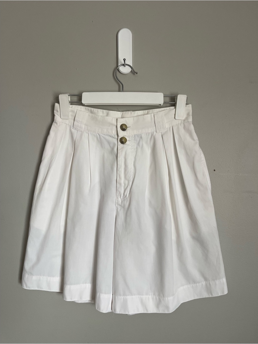 OUTBACK RED | Vintage White Pleated High-Waisted Shorts Sz 10 - Picture 2 of 11